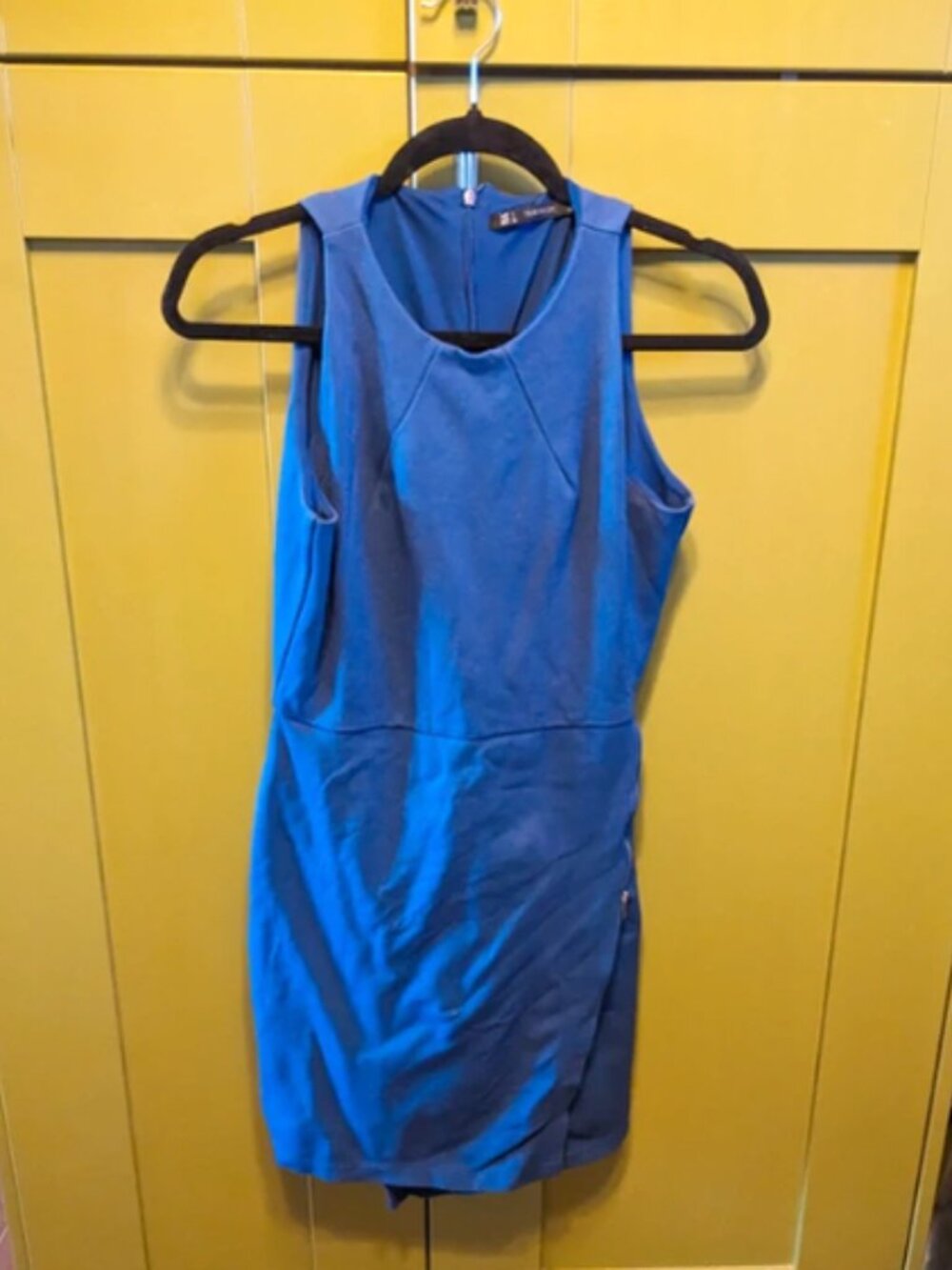Blue party dress with slit and zip size L (fits more like M)